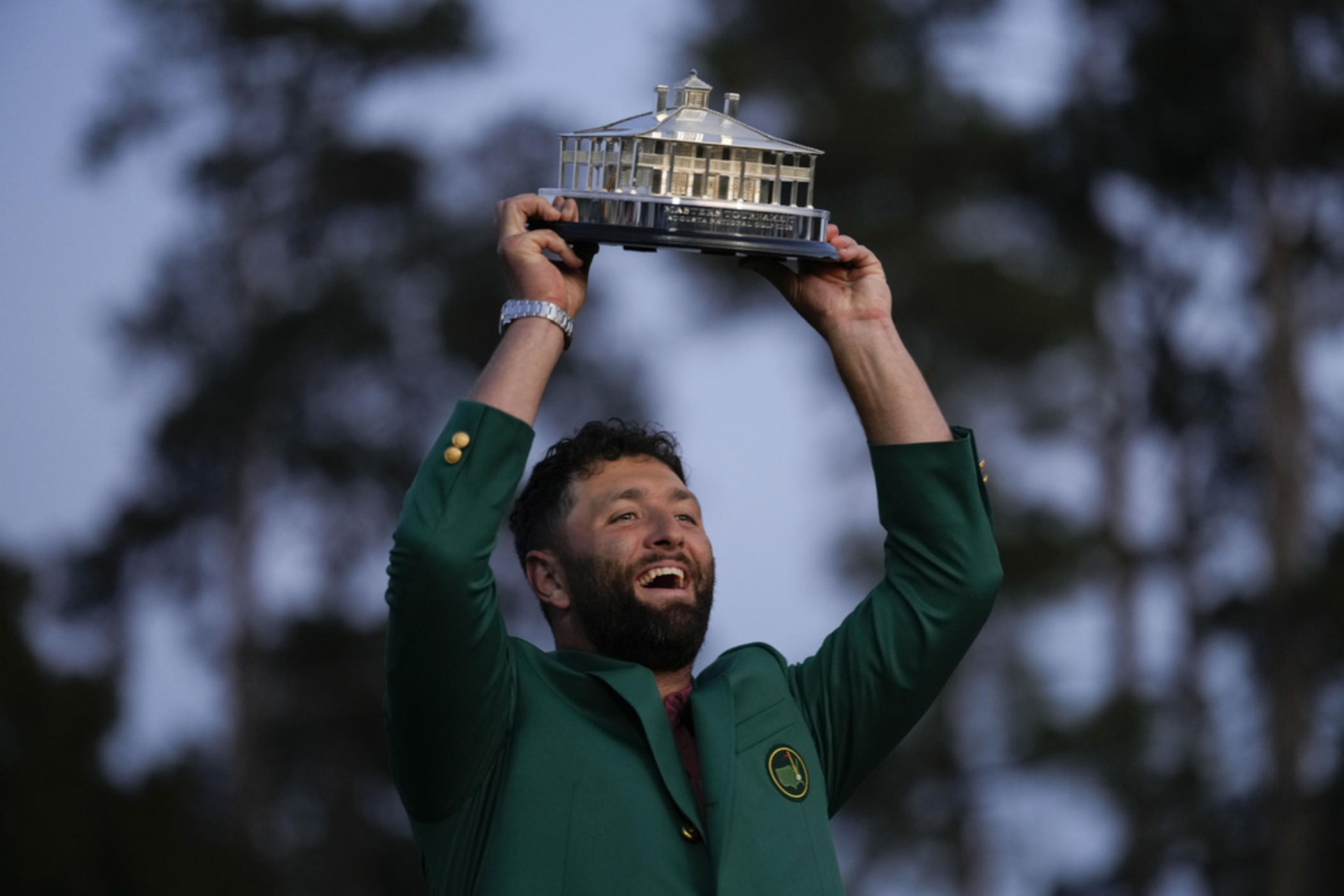 Memorable Masters ends with Rahm slipping into green jacket Georgia Public Broadcasting bild