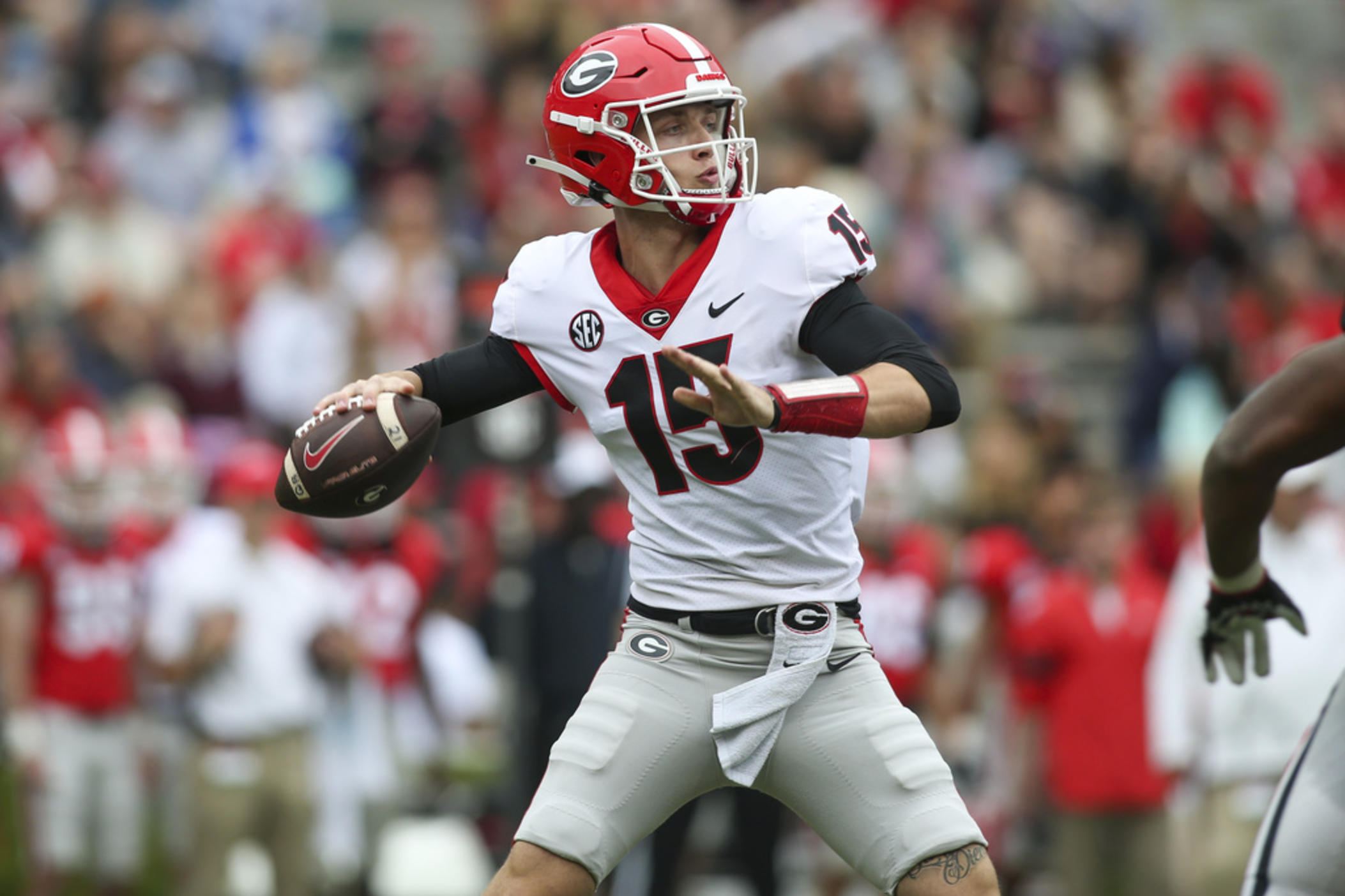 Georgia begins quest for 3rd straight championship as No. 1 in AP