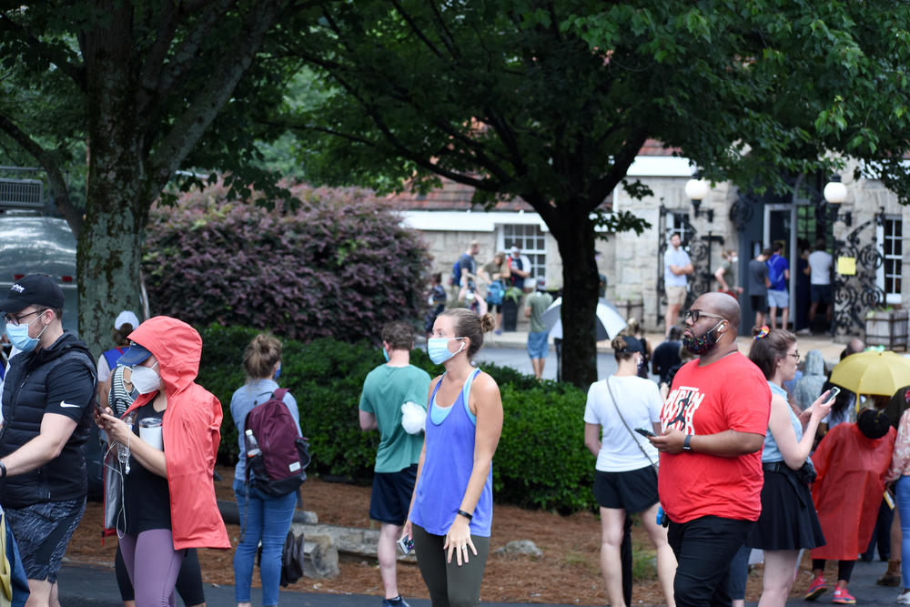 Voters wait in line at Park Tavern in Atlanta.