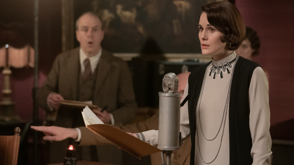 Kevin Doyle stars as Mr. Molesley and Michelle Dockery as Lady Mary in DOWNTON ABBEY: A New Era, a Focus Features release. 
