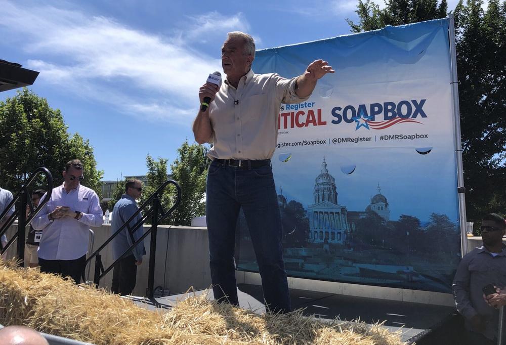 Presidential candidate Robert F. Kennedy Jr. takes the stage at the Des Moines Register soapbox Aug. 12, 2023. Jay Waagmeester/Iowa Capital Dispatch