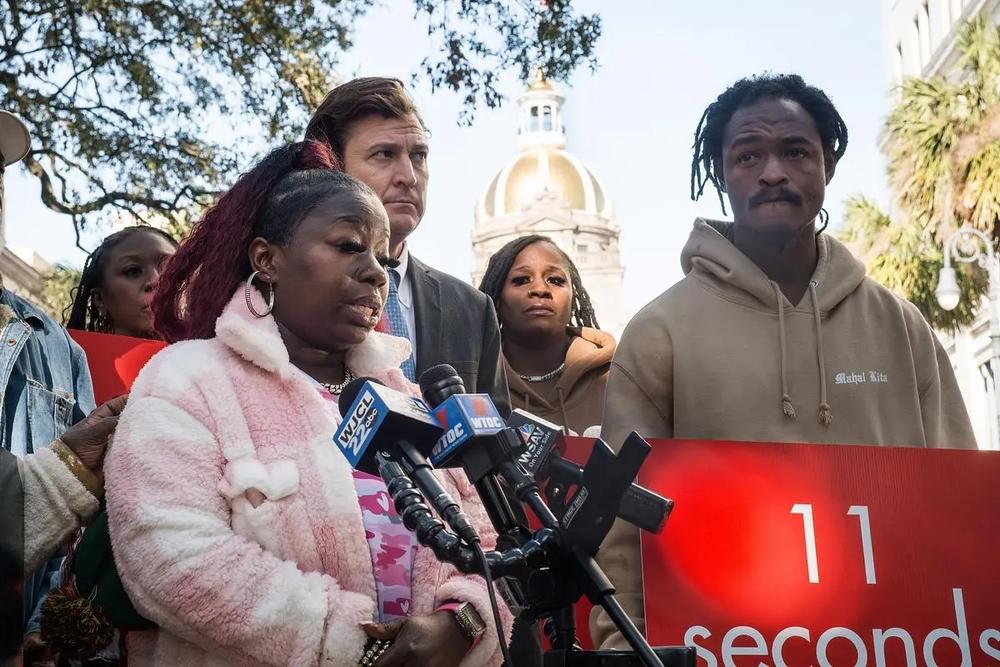 Dorothy Lee, sister of Saudi Lee, speaks at a press conference, on December 4, 2024, in Savannah, GA. Saudi Lee, was fatally shot by former Savannah Police Officer Ernest Ferguson on June 24, 2022.(Justin Taylor/The Current GA)