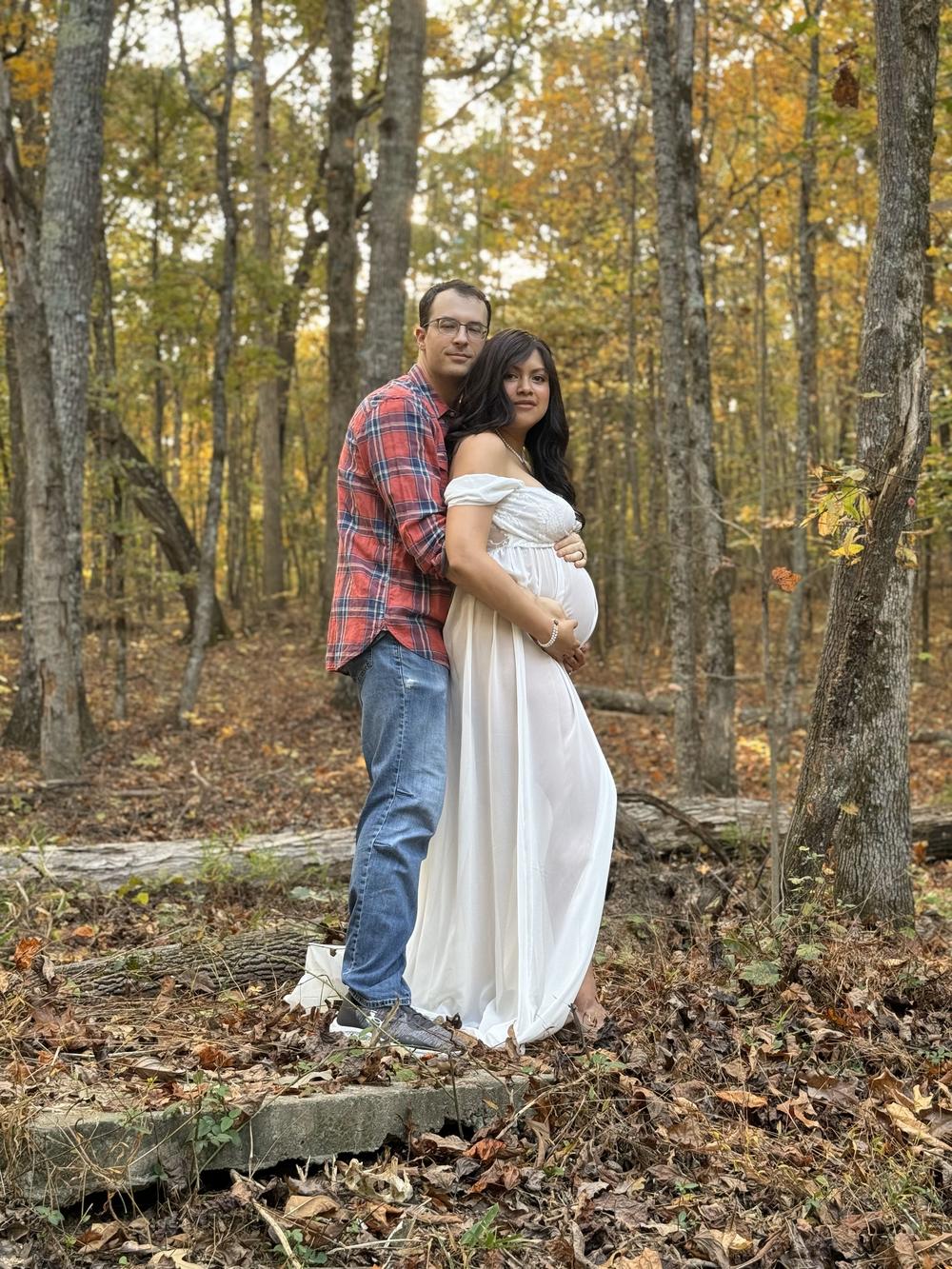 Krystel Boie and her husband during a maternity photoshoot