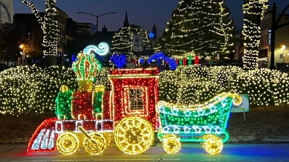 One million lights. synchronized Christmas music. Come see the Macon Christmas Light Extravaganza in Macon, GA. Macon Christmas Light Extravaganza/Facebook