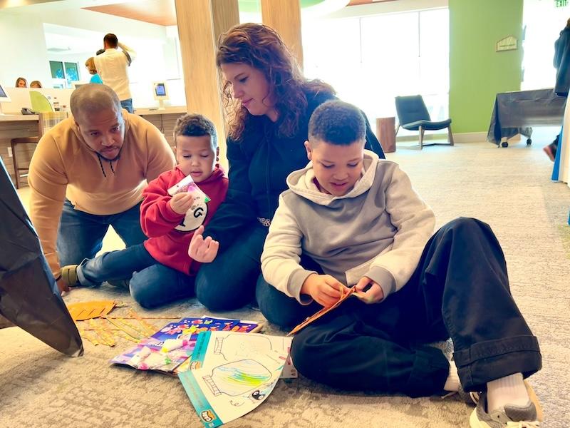 This family participated in the library's weaving activity.