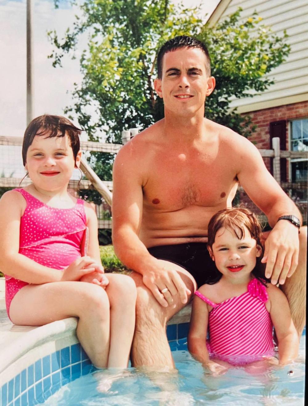 U.S. Army 1st Sgt. Glenn Harris, who was among the soldiers who survived the 1993 Battle of Mogadishu in Somalia. He is seen here with his daughters, Tara and Heather. Photo courtesy of Tara Harris