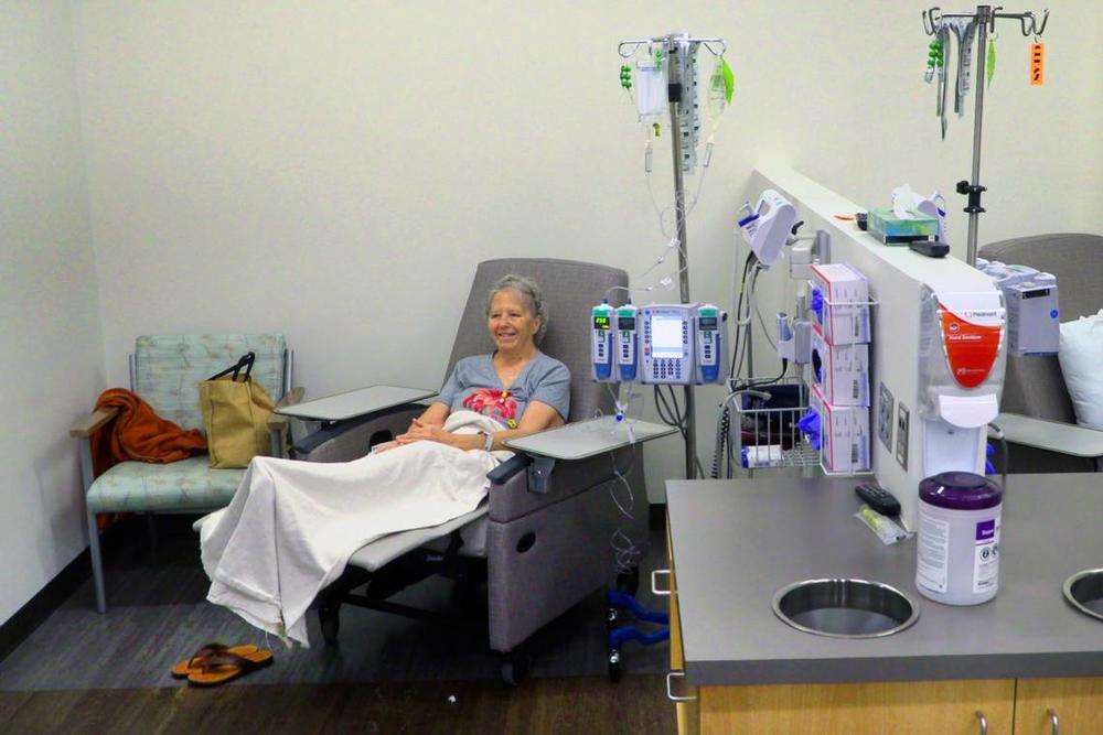 Susan Williams, a patient at the John B. Amos Cancer Center in Columbus, Georgia, receives a new cancer treatment known as Bispecific T-Cell Engager (BiTE) therapies on Feb. 11, 2025. Credit: Mike Haskey/Columbus Ledger-Enquirer