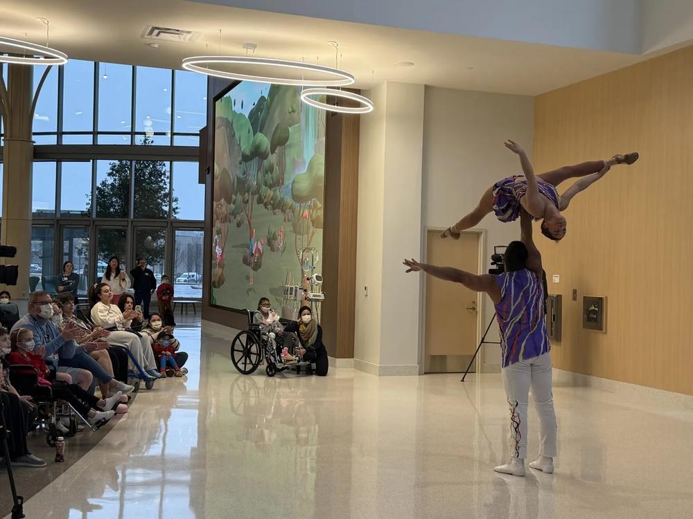 Ringling Bros. and Barnum & Bailey acrobats perform for the children, doctors, and nurses at Children’s Healthcare of Atlanta Arthur M. Blank Hospital on Wednesday, Feb. 12, 2025. Photo by Laura Nwogu/The Atlanta Voice