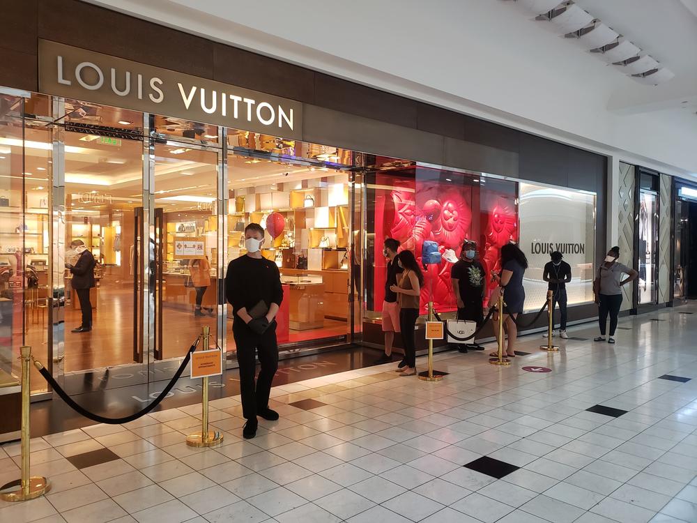 Louis Vuitton Employees