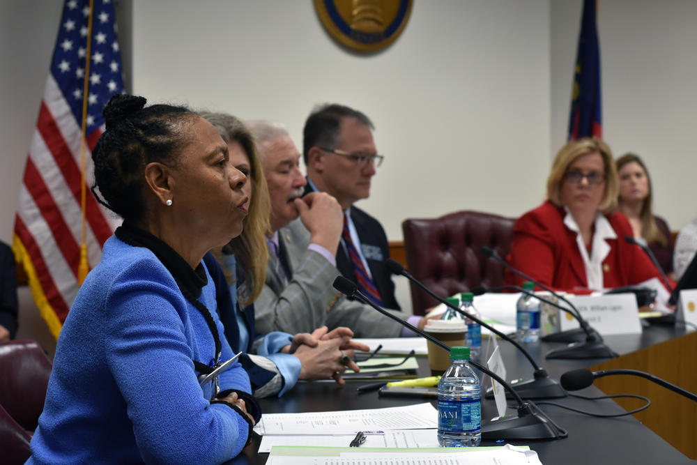 Sen. Valencia Seay (D-Riverdale, front) speaks in opposition to HB 481 Monday, March 18 in the Senate Science and Technology committee.