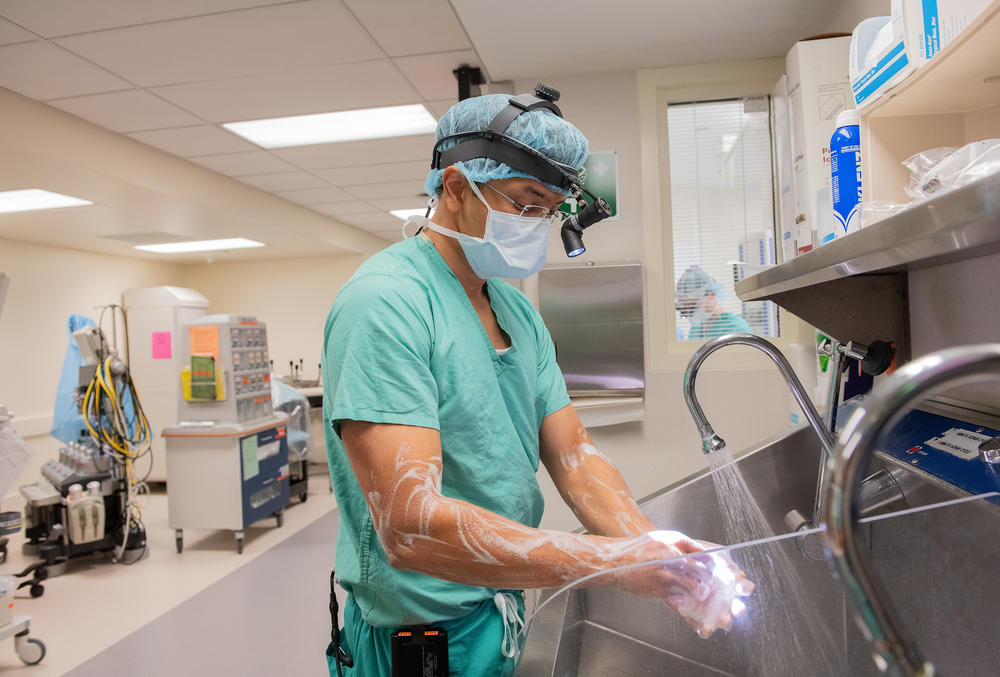 Dr. Ankit Bharat, Northwestern Medicine's chief of thoracic surgery, performed the 10-hour procedure.