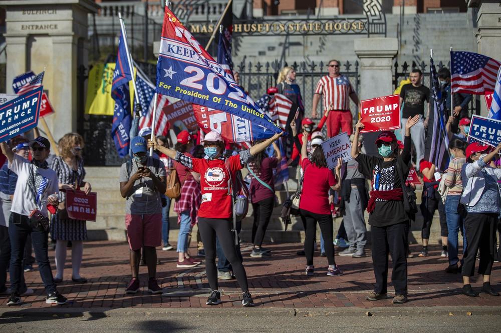 <strong>BOSTON</strong>: Trump supporters rally in front of the Massachusetts State House after the announcement that Joe Biden has won the presidential election.