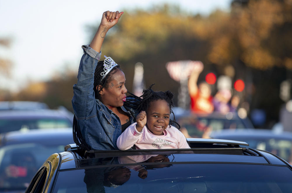 <strong>WASHINGTON, D.C.</strong>: Some people spontaneously celebrate from their cars.