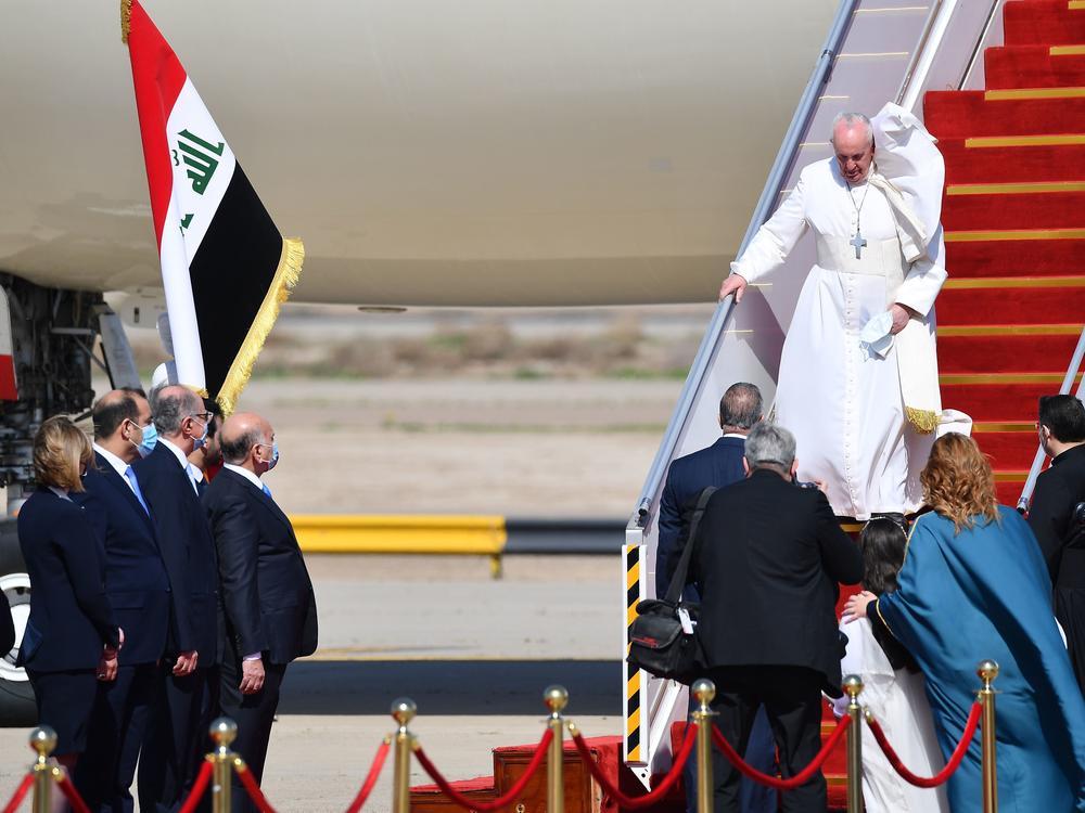 'I Come As A Pilgrim': Pope Francis Begins Historic Visit To Iraq ...