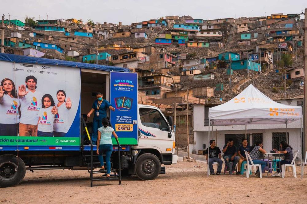Partners in Health, known locally as Socios En Salud, began TB Móvil to bring diagnosis and treatment directly to Lima's at-risk communities.