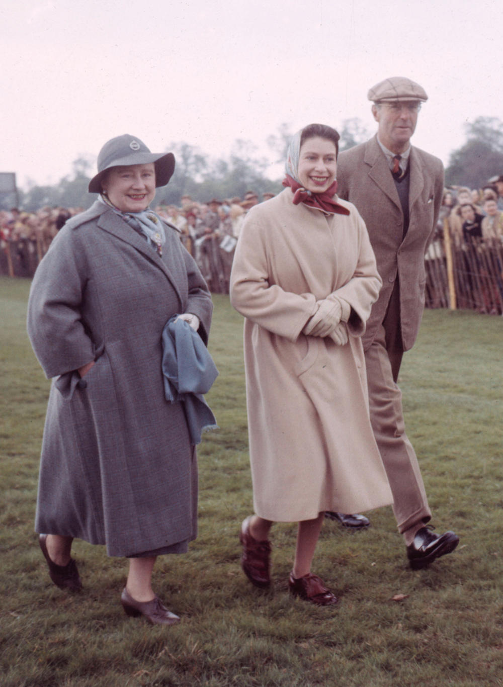 <strong>April 3, 1957:</strong> Queen Elizabeth II (center) with Queen Elizabeth the Queen Mother and the Duke of Beaufort.