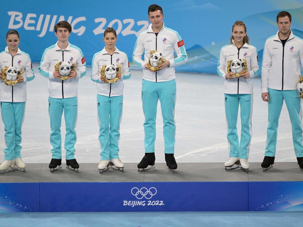 Gold medal 2025 ceremony figure skating