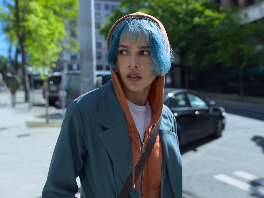 Zoe Kravitz is an agoraphobic tech worker who stumbles on evidence of a crime in <em>Kimi</em>.