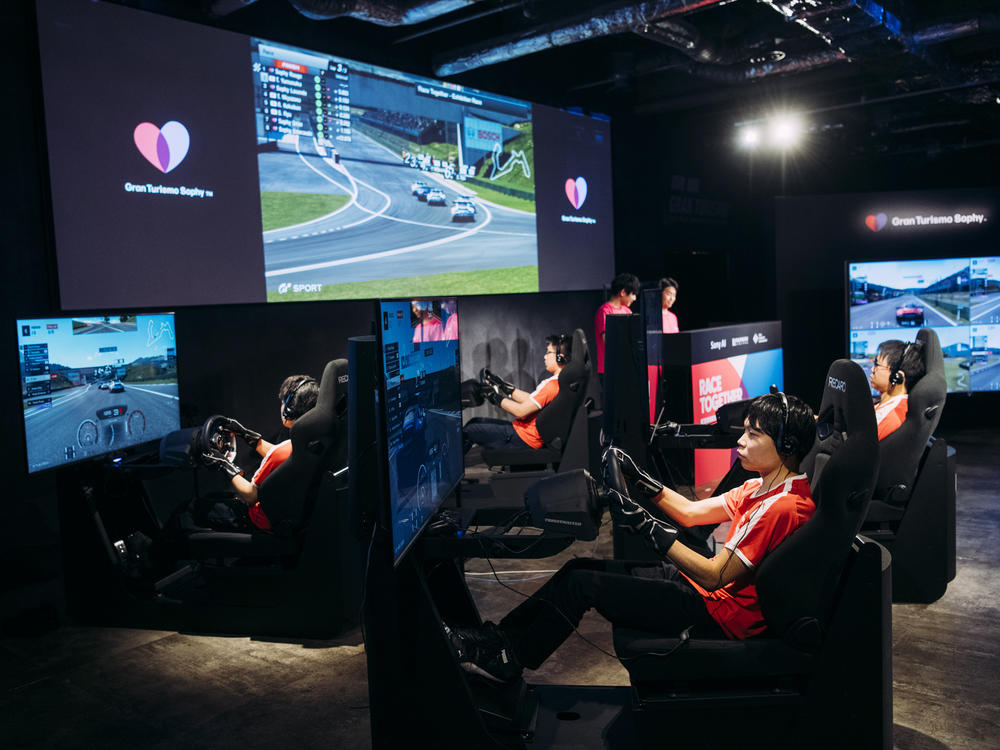 The world's best human <em>Gran Turismo</em> players compete against GT Sophy.