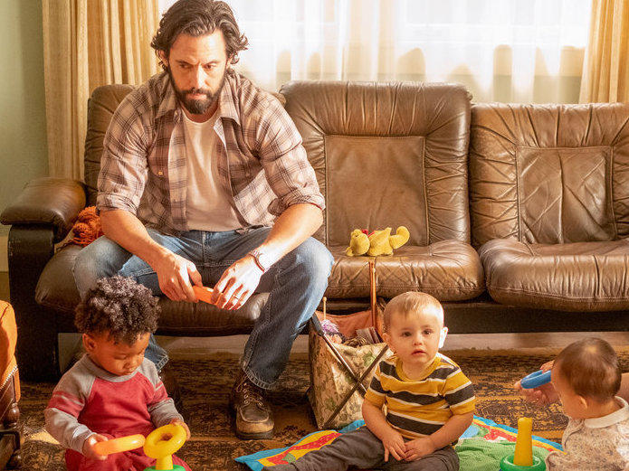 Baby Randall, Milo Ventimiglia as Jack, Baby Kevin, Baby Kate, Mandy Moore as Rebecca.
