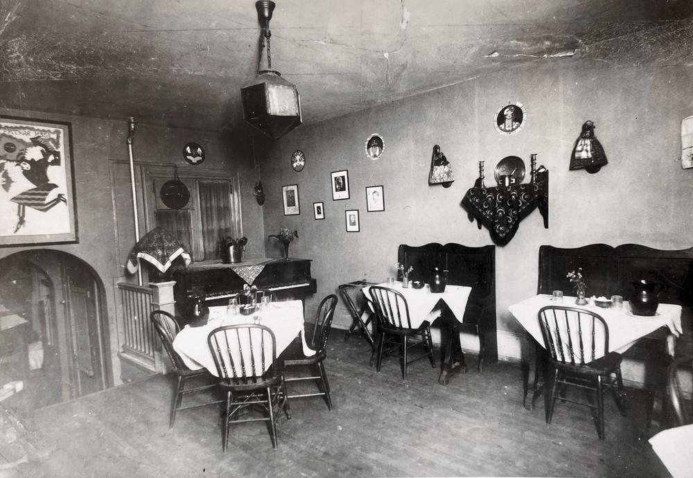 The original Russian Inn interior.