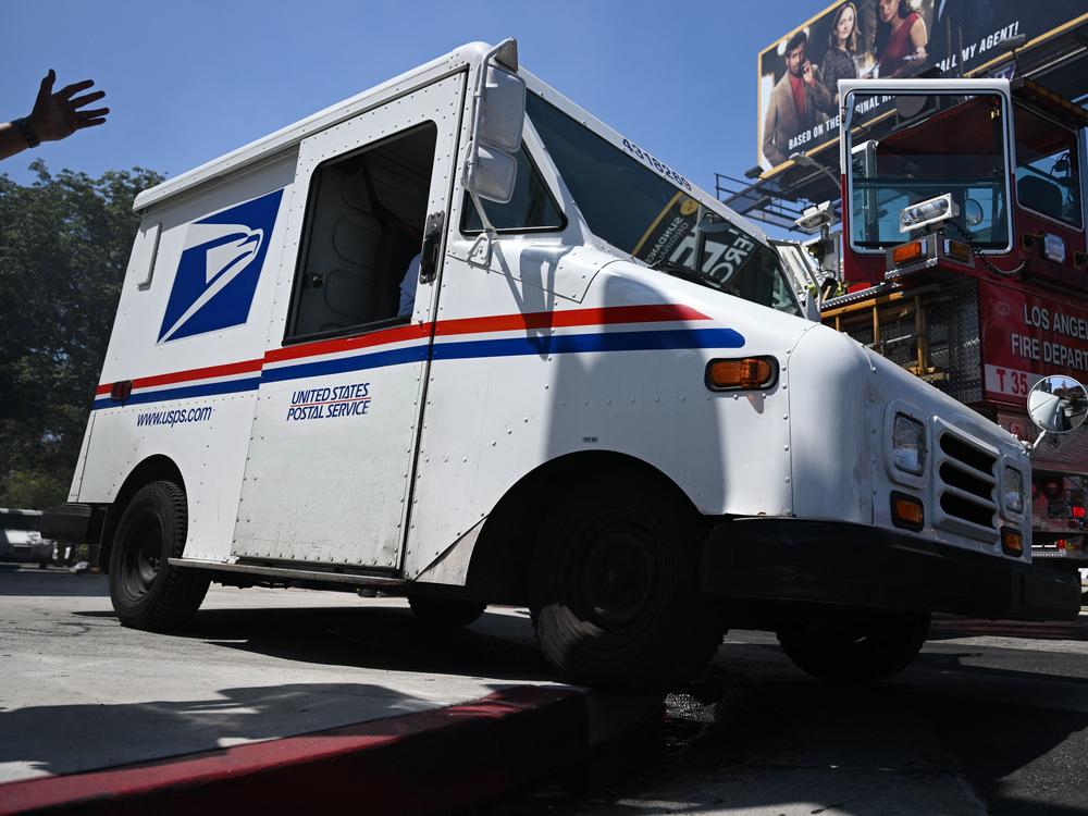The U.S Postal Service is planning to implement temporary price increases for the upcoming 2022 holiday season. The agency said it will help keep them competitive and cover increased costs for the season.