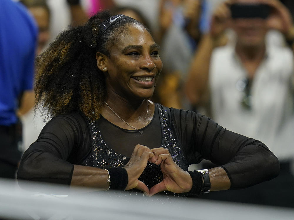 serena williams heart necklace