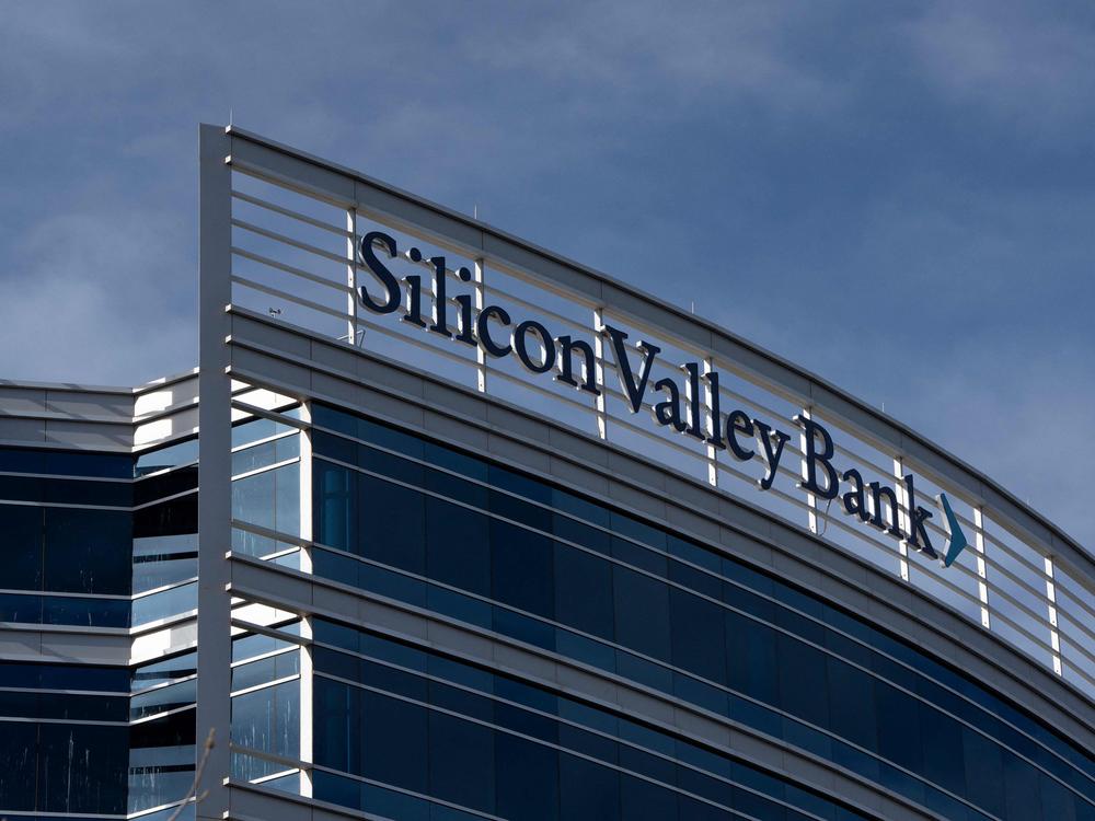 A Silicon Valley Bank office is seen in Tempe, Ariz., on Tuesday. For four decades, the company catered to tech startups.