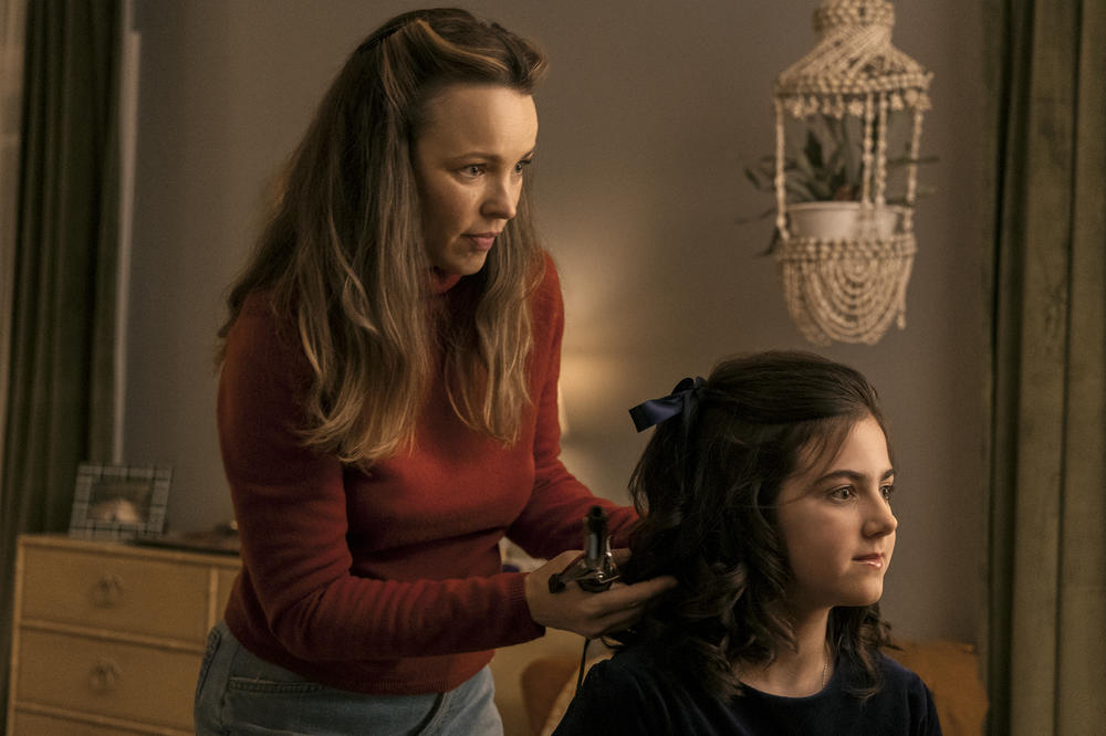 Rachel McAdams and Abby Ryder Fortson play mother and daughter in <em>Are You There God? It's Me, Margaret. </em>