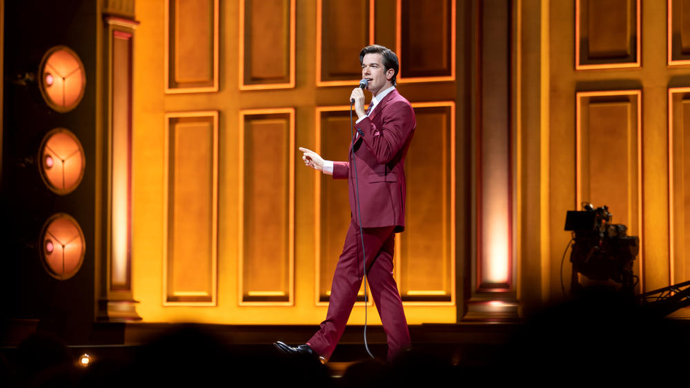 Mulaney still really knows how to wear a suit as he unfolds the tale of what his life as an active drug user was like, and what rehab was like.