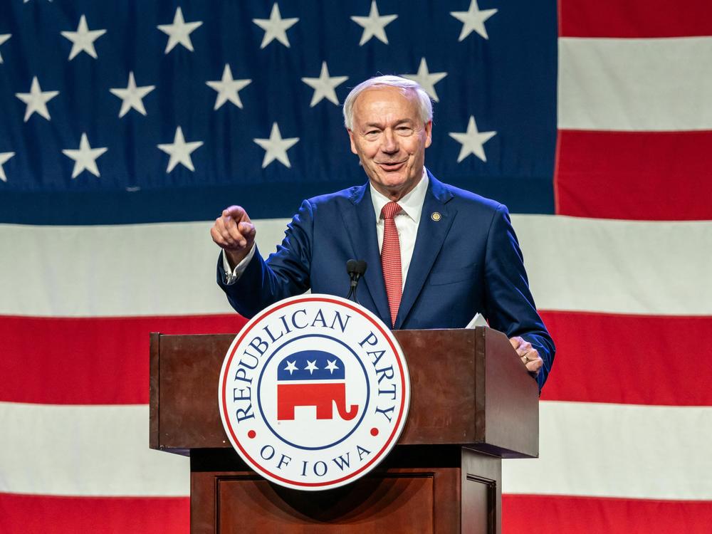 Former Arkansas Governor and 2024 Republican Presidential hopeful Asa Hutchinson speaks at the Republican Party of Iowa's 2023 Lincoln Dinner on July 28.