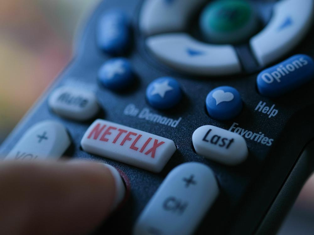 How to get hot sale netflix on spectrum tv