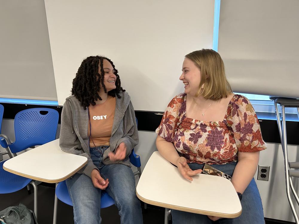 MIT seniors Mikayla Britsch and Nicole Harris remember how hard it was to make friends while attending virtual classes as freshmen during the Covid-19 pandemic lockdowns.