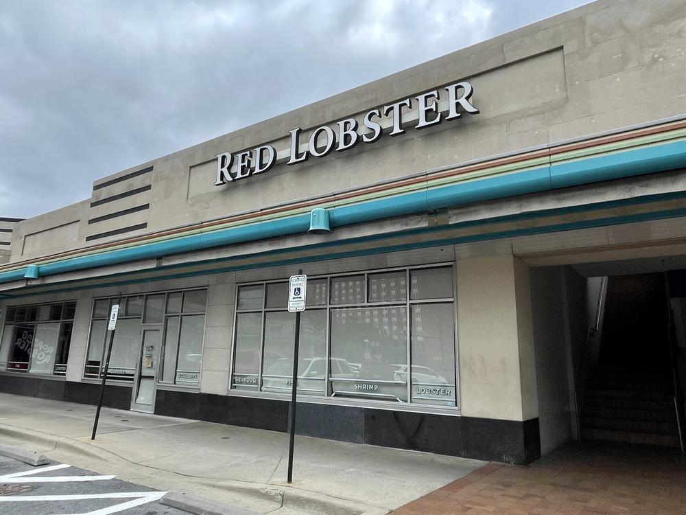 This Red Lobster in Maryland was among dozens of locations that closed abruptly ahead of the restaurant's bankruptcy filing.