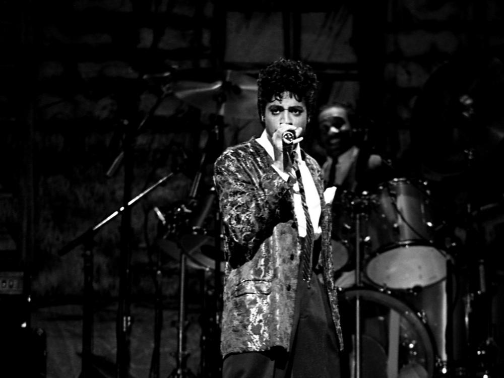  Morris Day of The Time performs in Chicago in 1983, before Purple Rain came out. 