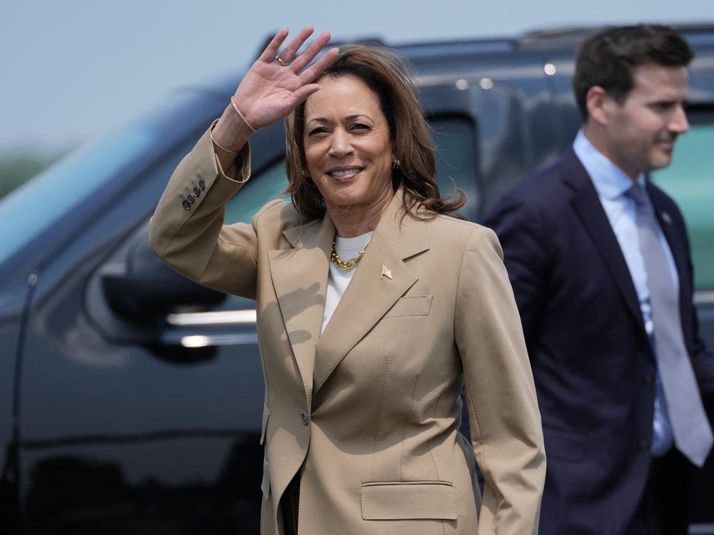 Vice President and Democratic presidential candidate Kamala Harris arrives at Westfield-Barnes Regional Airport in Westfield, Massachusetts, on Saturday.