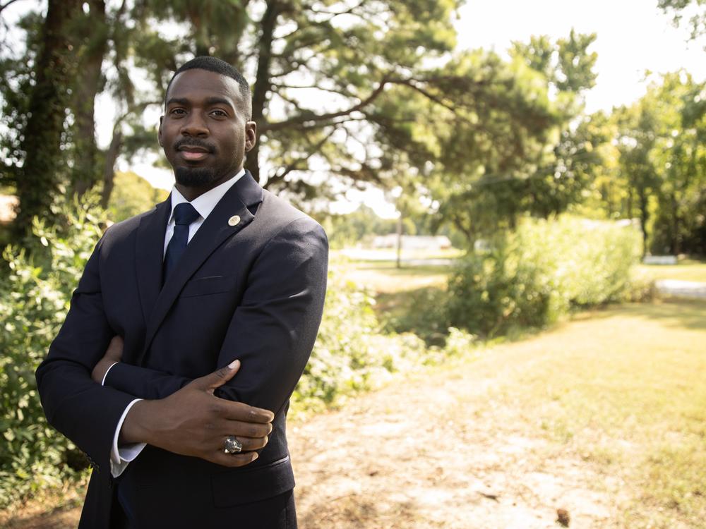 KeShaun Pearson in Boxtown, the neighborhood where his grandmother is buried.