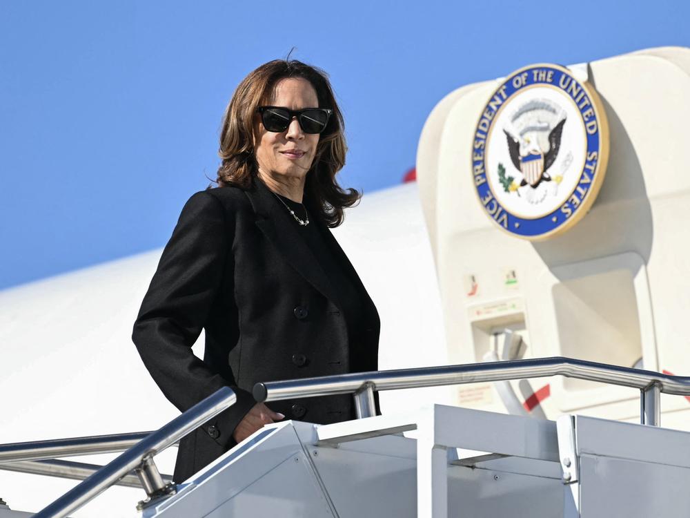 Vice President Harris boards Air Force Two in Pittsburgh, Pa., on Sept. 9, 2024.