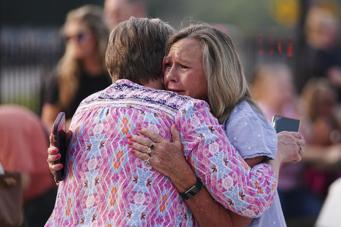 4 Slain In Georgia Mass Shooting Memorialized As Neighbors Gather For ...