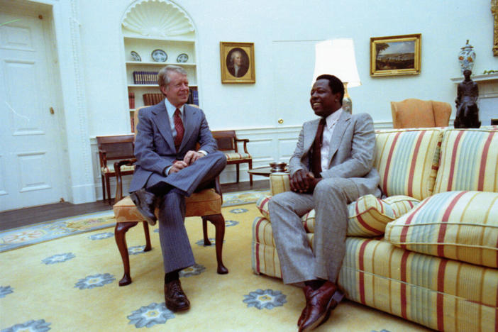 Jimmy Carter with Hank Aaron in the White House