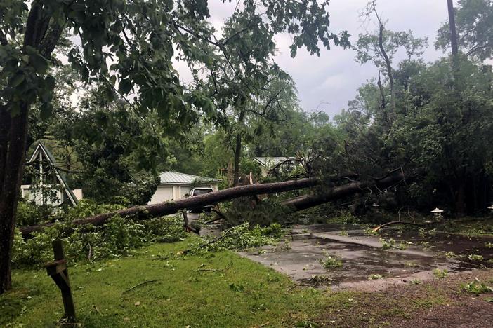 News Wrap: Severe storms across the South kill at least 7