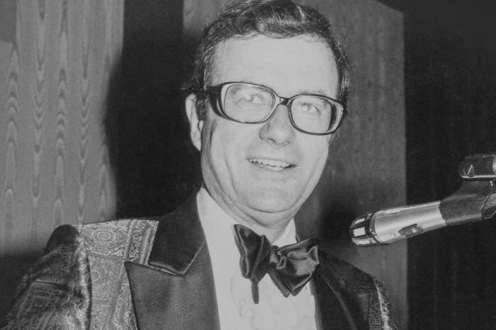 Political satirist and comedian Mark Russell dies at 90