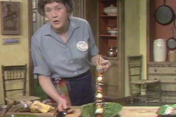 Julia Child prepares Lamb Shaslik, Chicken Shishkebab, and Scallops en Brochette.