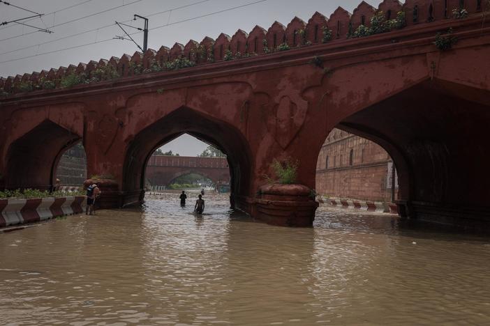 News Wrap: Flooding in northern India kills more than 100 people