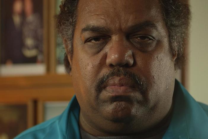 Musician Daryl Davis seeks to understand the perspectives of the KKK. 
