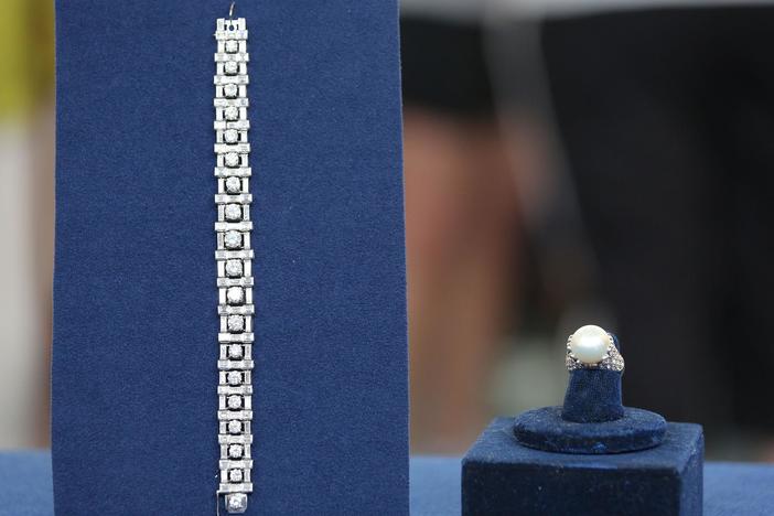 Appraisal: Diamond Bracelet & Van Cleef & Arpels Ring, in New Orleans Hour 1.