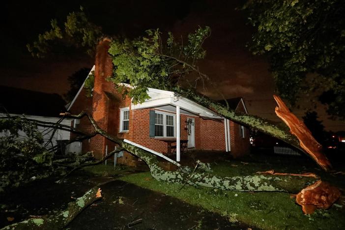 News Wrap: Severe storms and tornadoes cause damage in several states