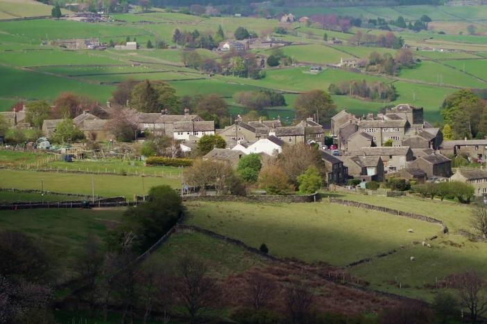A conflict journalist on the unique challenges of reporting on COVID in Holmfirth, England