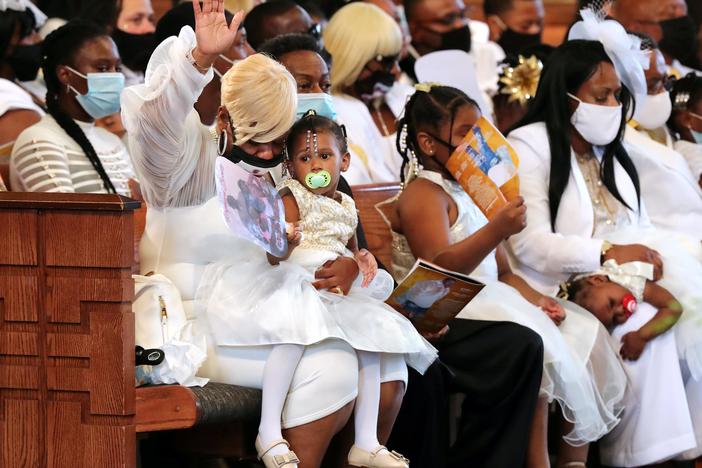News Wrap: Mourners gather in Atlanta for funeral of Rayshard Brooks