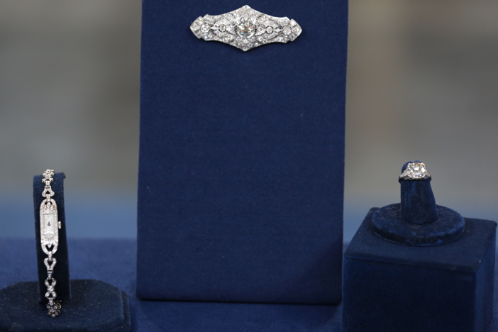 Appraisal: American Diamond and Platinum Jewelry ca. 1925 in New Orleans, LA.